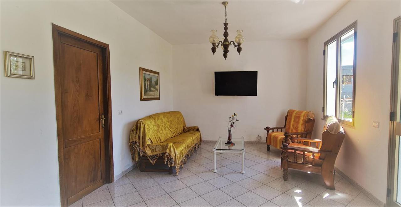 Cosy Home With Private Parking By The Sea Siniscola Bagian luar foto